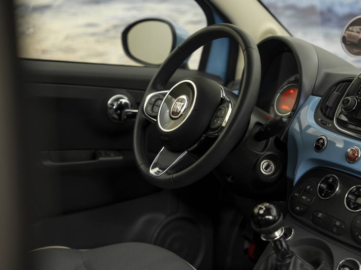 Fiat 500 Fiat 500 1.2 Lounge Babyblauw, incl garantie