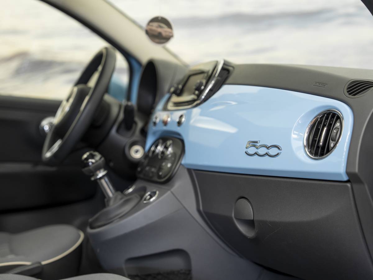 Fiat 500 Fiat 500 1.2 Lounge Babyblauw, incl garantie