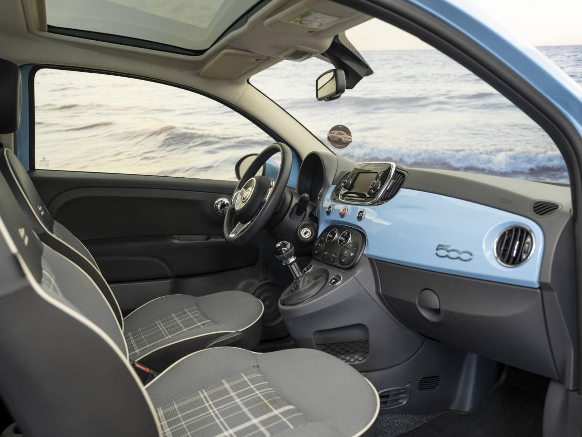 Fiat 500 Fiat 500 1.2 Lounge Babyblauw, incl garantie