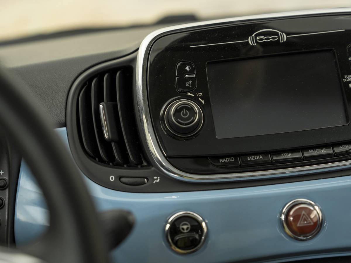 Fiat 500 Fiat 500 1.2 Lounge Babyblauw, incl garantie