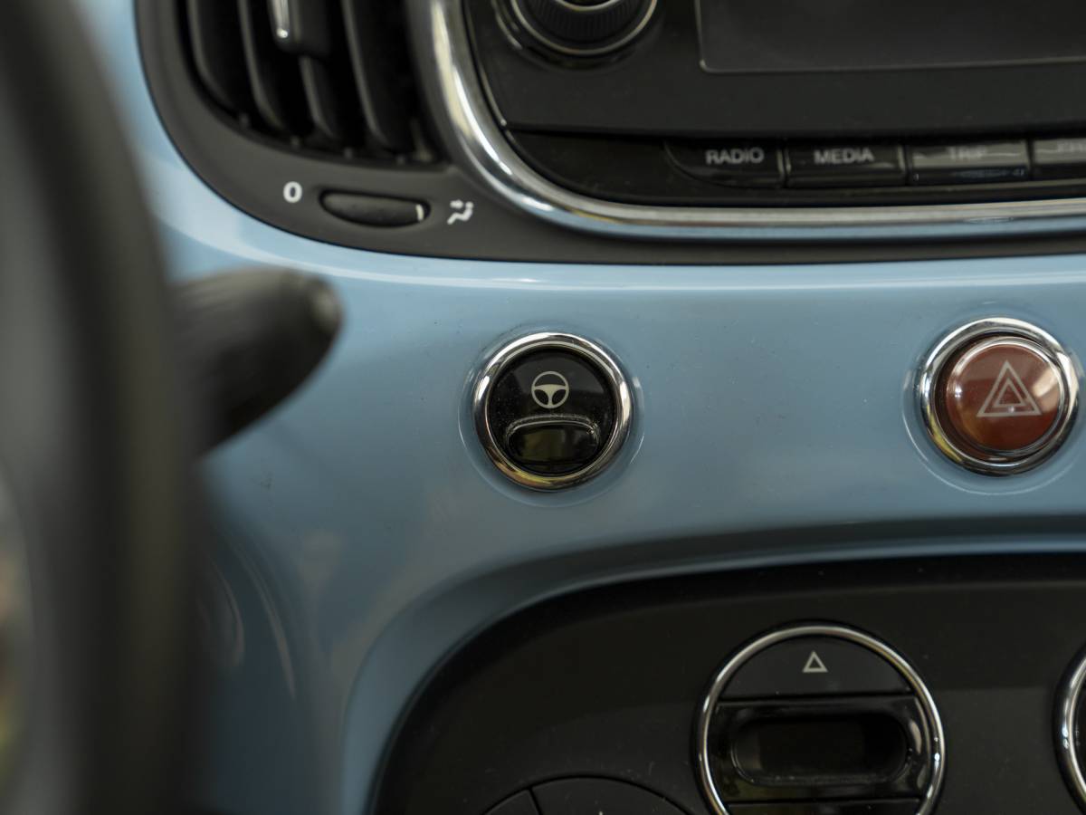Fiat 500 Fiat 500 1.2 Lounge Babyblauw, incl garantie