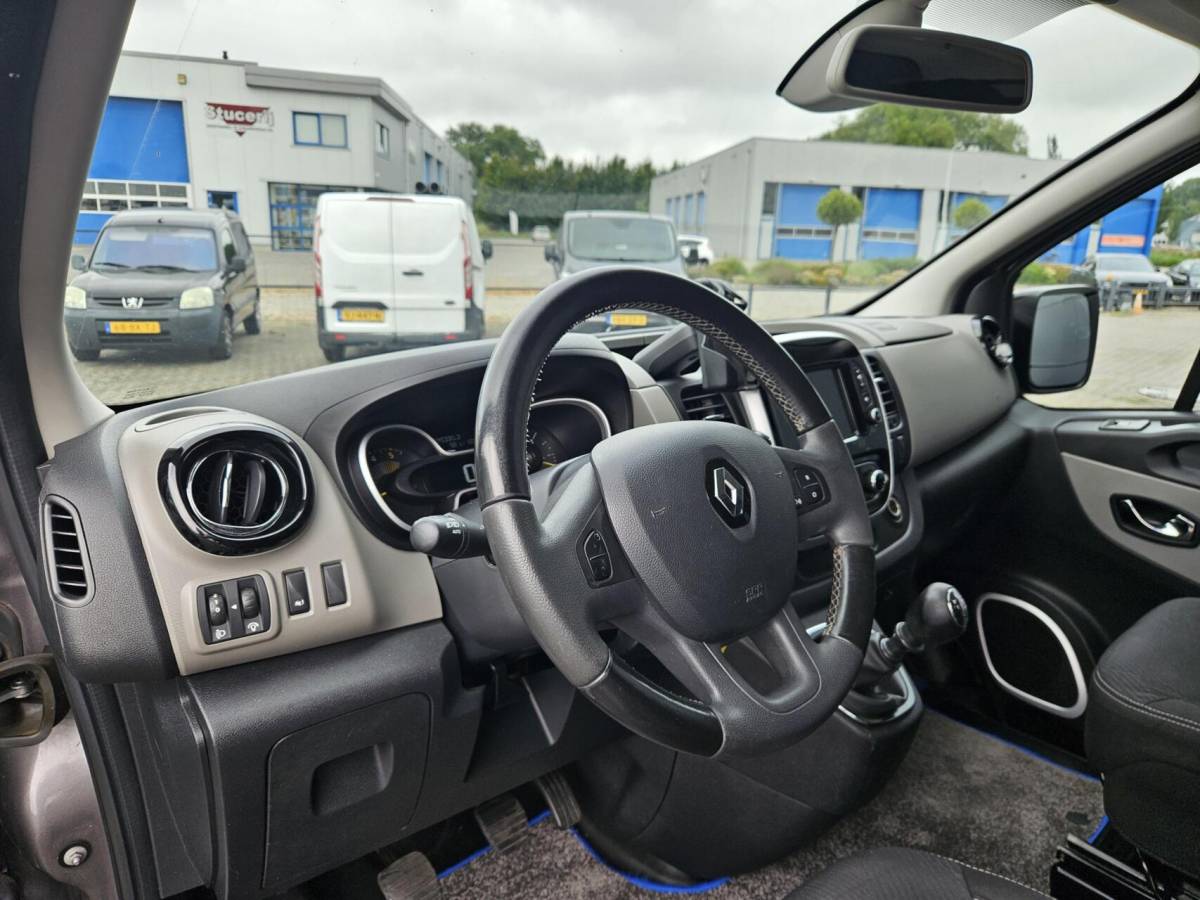 Renault Trafic Renault Trafic 1.6 dCi L2H1 DC Airco 145 PK  navi Marge eu 6