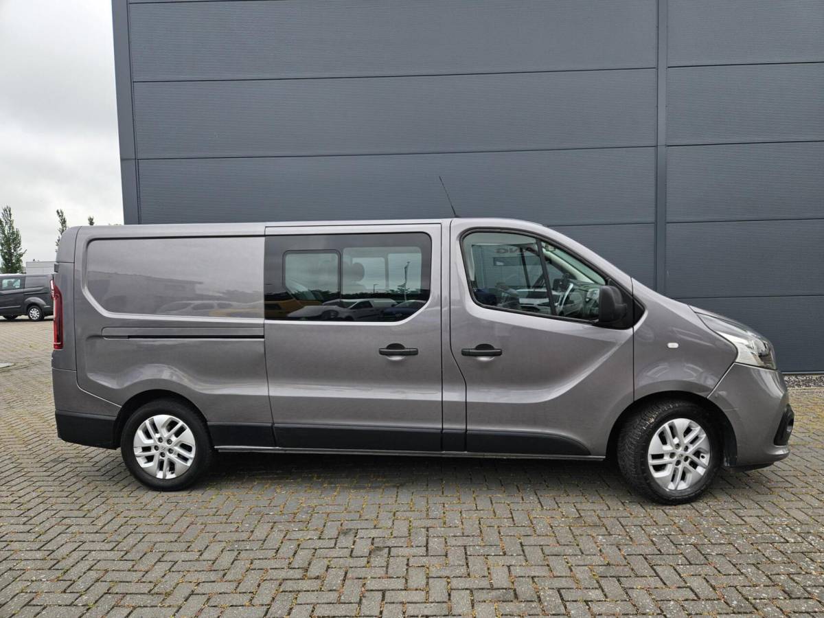 Renault Trafic Renault Trafic 1.6 dCi L2H1 DC Airco 145 PK  navi Marge eu 6