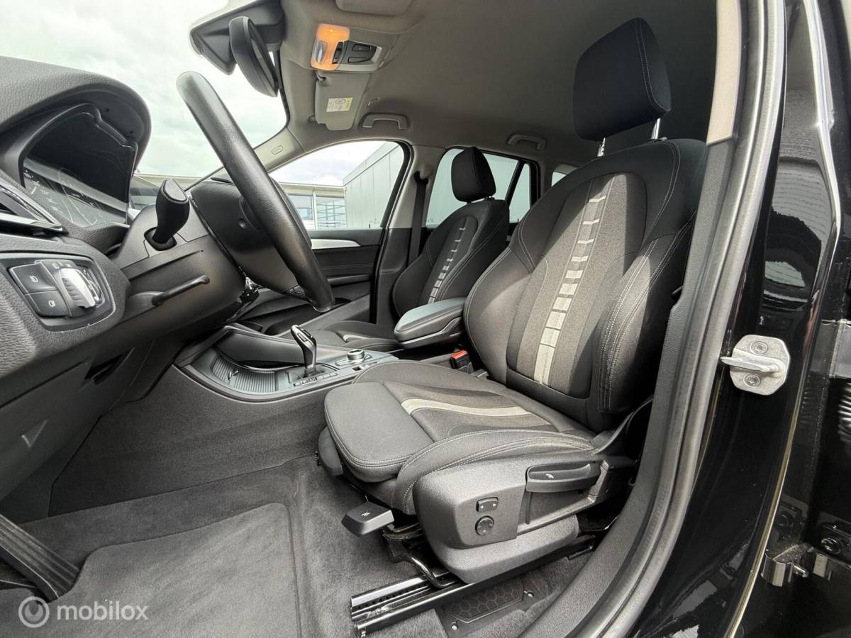 BMW X1 BMW X1 sDrive18i Executive M-sport optiek/Winterpack/Clima/PDC