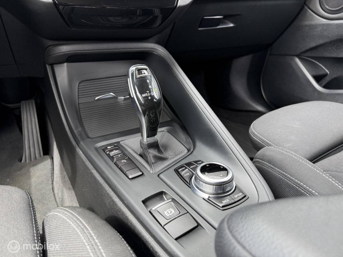 BMW X1 BMW X1 sDrive18i Executive M-sport optiek/Winterpack/Clima/PDC