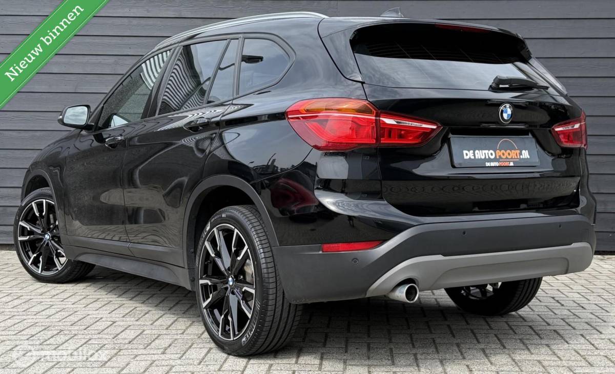 BMW X1 BMW X1 sDrive18i Executive M-sport optiek/Winterpack/Clima/PDC