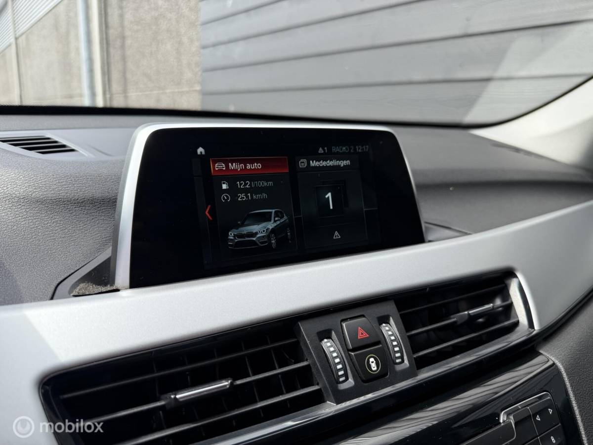 BMW X1 BMW X1 sDrive18i Executive M-sport optiek/Winterpack/Clima/PDC