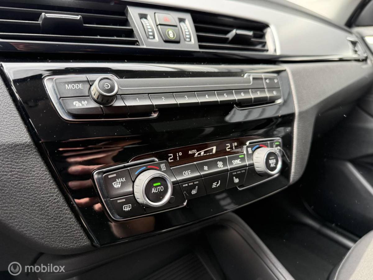 BMW X1 BMW X1 sDrive18i Executive M-sport optiek/Winterpack/Clima/PDC