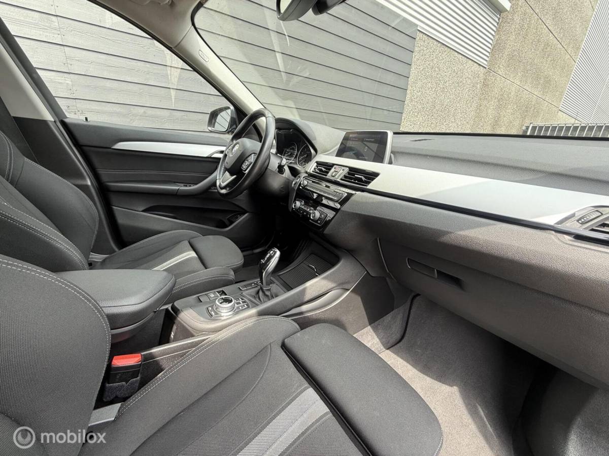 BMW X1 BMW X1 sDrive18i Executive M-sport optiek/Winterpack/Clima/PDC