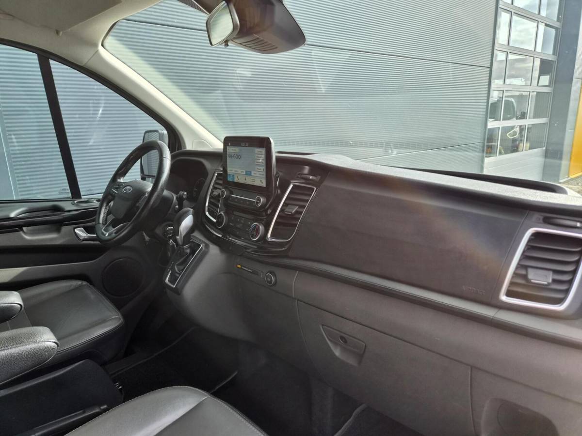 Ford Transit Custom Ford Transit Custom 2.0 TDCI L1H1 DC Leer navi 130 Pk automaat Marge
