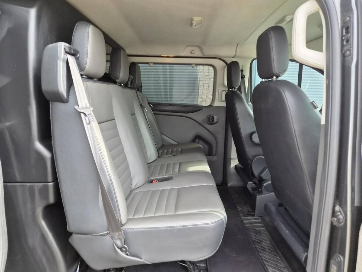 Ford Transit Custom Ford Transit Custom 2.0 TDCI L1H1 DC Leer navi 130 Pk automaat Marge