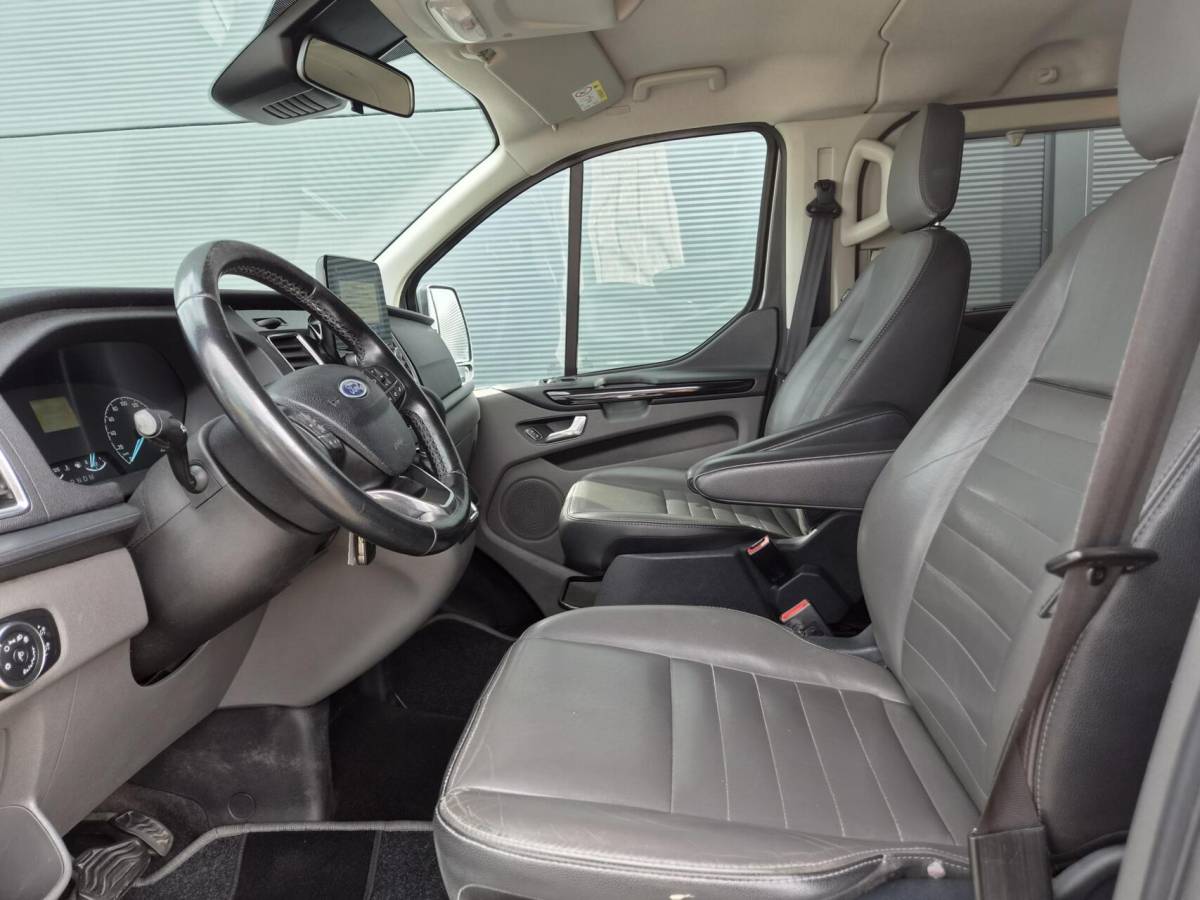 Ford Transit Custom Ford Transit Custom 2.0 TDCI L1H1 DC Leer navi 130 Pk automaat Marge