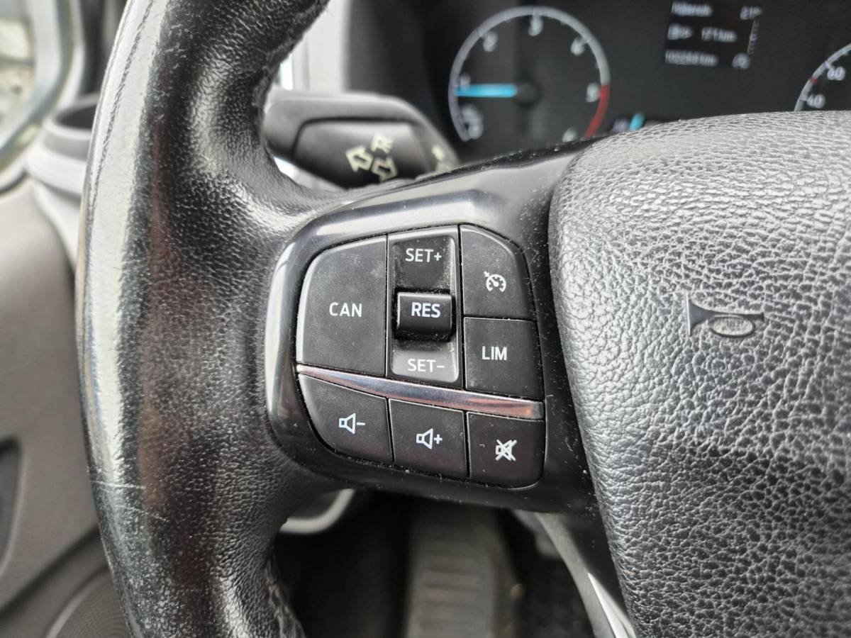 Ford Transit Custom Ford Transit Custom 2.0 TDCI L1H1 DC Leer navi 130 Pk automaat Marge