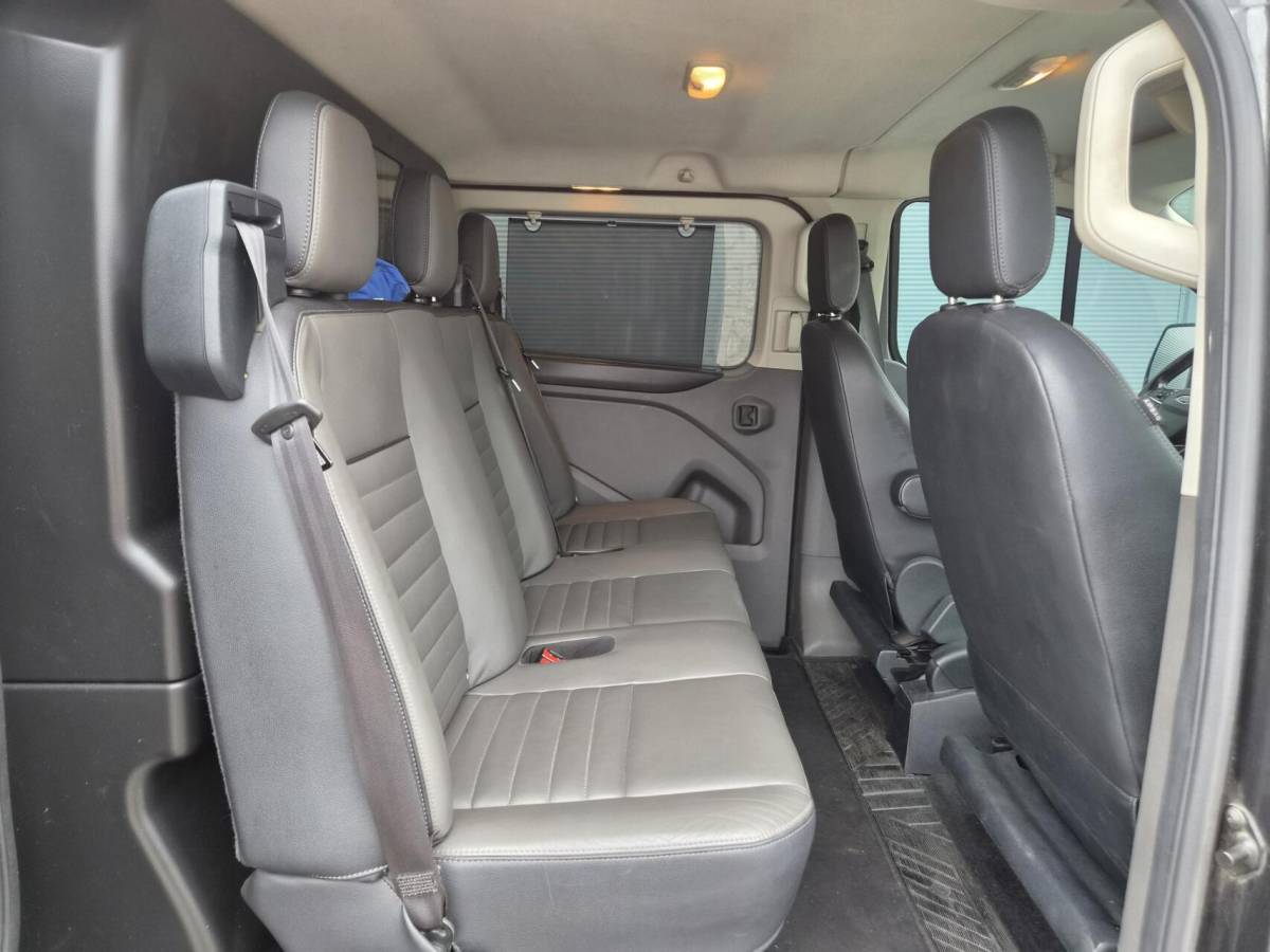 Ford Transit Custom Ford Transit Custom 2.0 TDCI L1H1 DC Leer navi 130 Pk automaat Marge