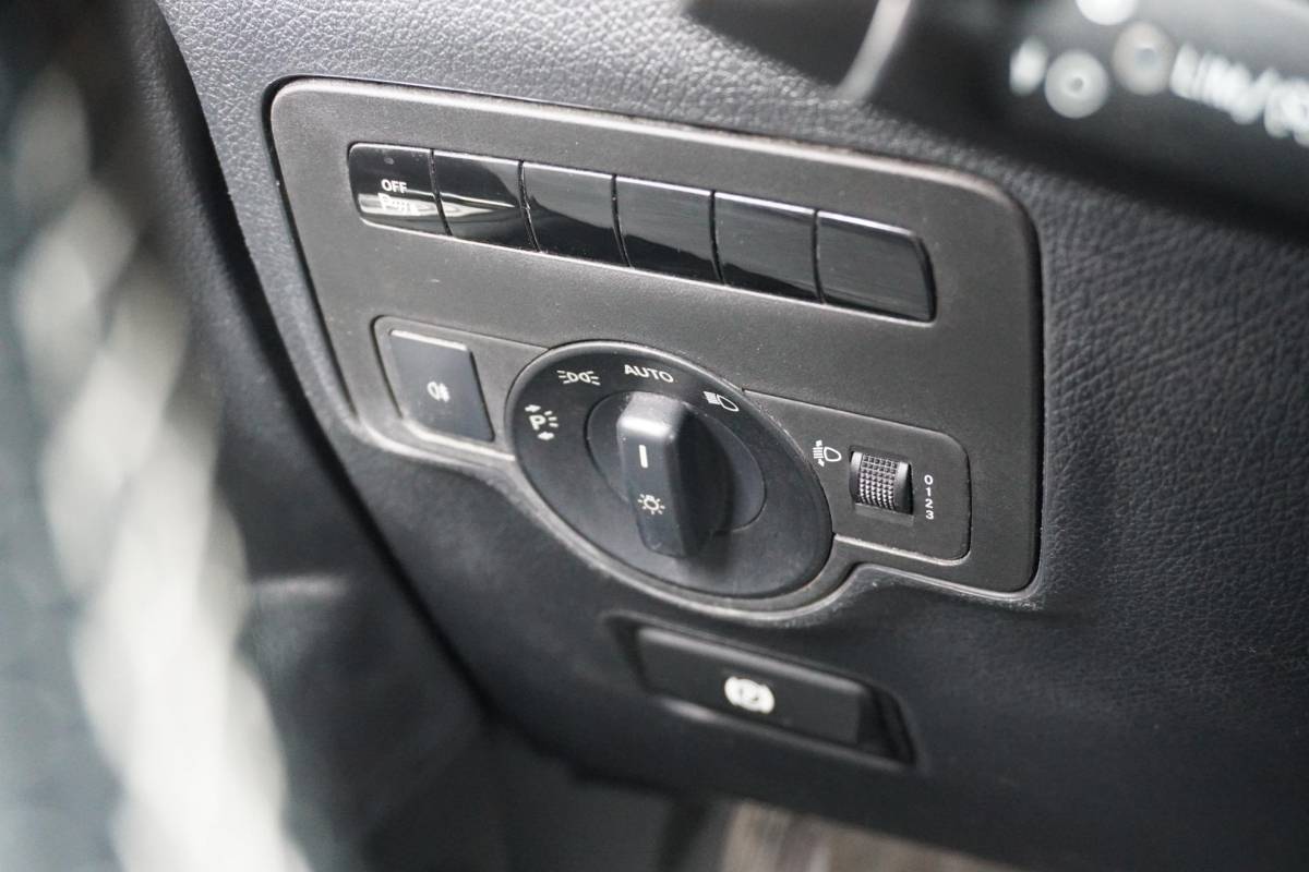Mercedes-Benz Vito Mercedes-Benz Vito 114 CDI  AUT. +  EURO6 / CAMERA / TREKHAAK 2500 KG / NAVIGATIE / CRUISE CONTROL