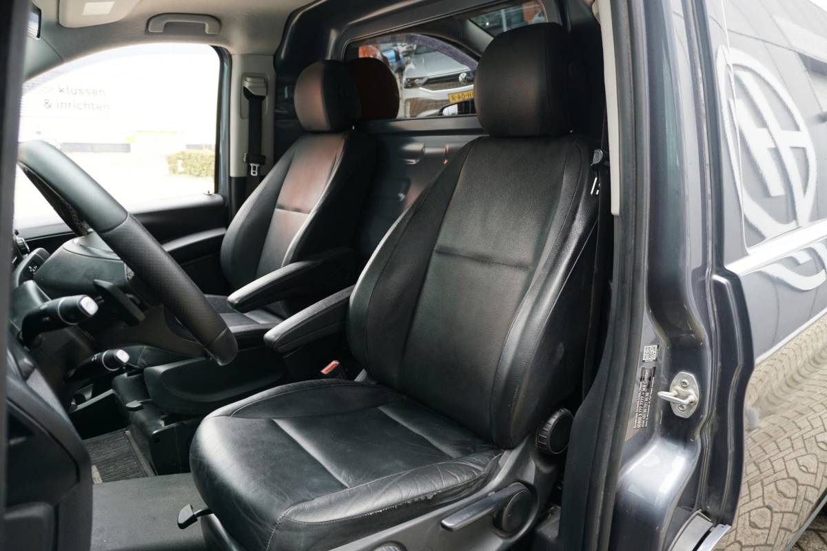 Mercedes-Benz Vito Mercedes-Benz Vito 114 CDI  AUT. +  EURO6 / CAMERA / TREKHAAK 2500 KG / NAVIGATIE / CRUISE CONTROL