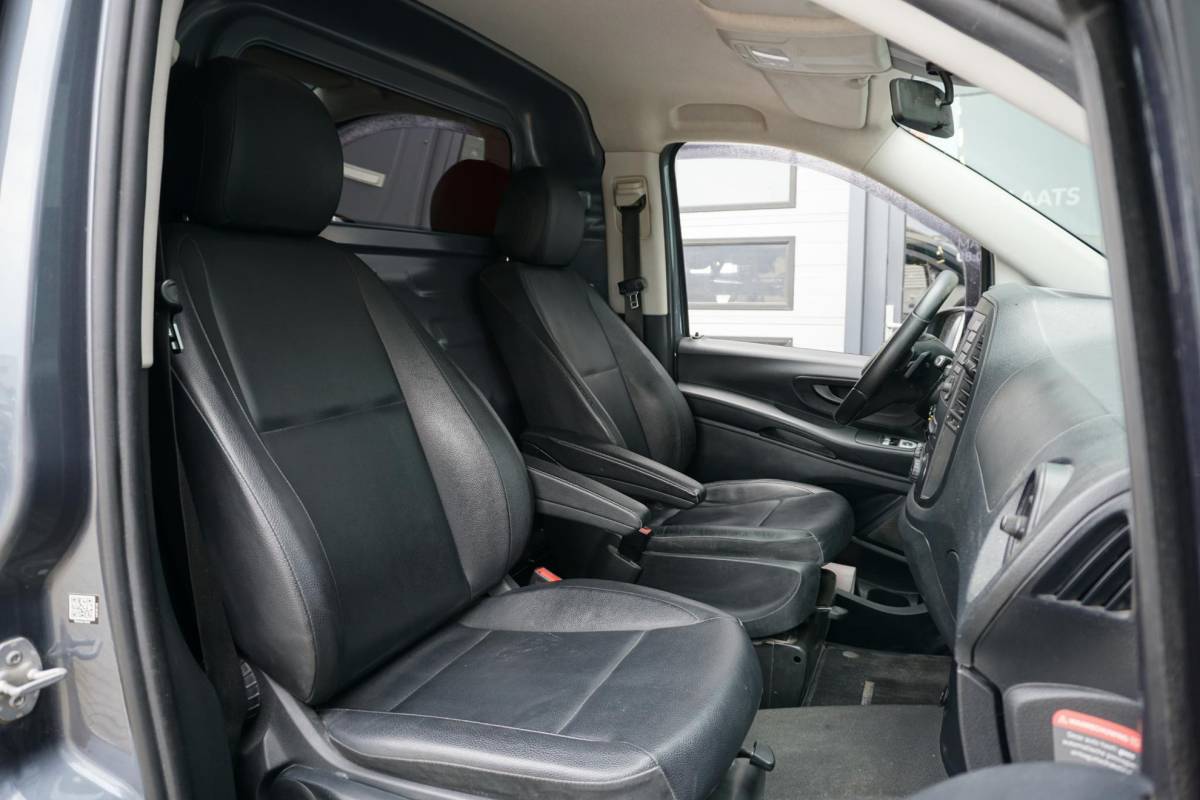 Mercedes-Benz Vito Mercedes-Benz Vito 114 CDI  AUT. +  EURO6 / CAMERA / TREKHAAK 2500 KG / NAVIGATIE / CRUISE CONTROL
