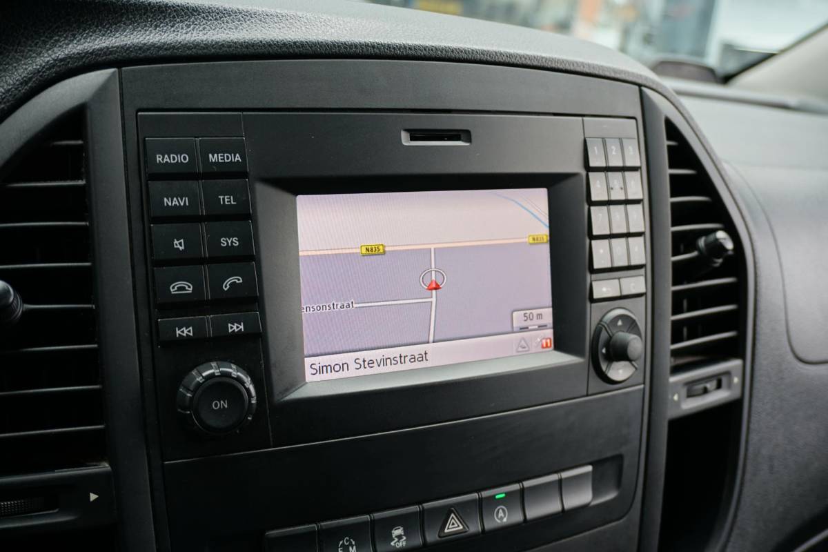 Mercedes-Benz Vito Mercedes-Benz Vito 114 CDI  AUT. +  EURO6 / CAMERA / TREKHAAK 2500 KG / NAVIGATIE / CRUISE CONTROL