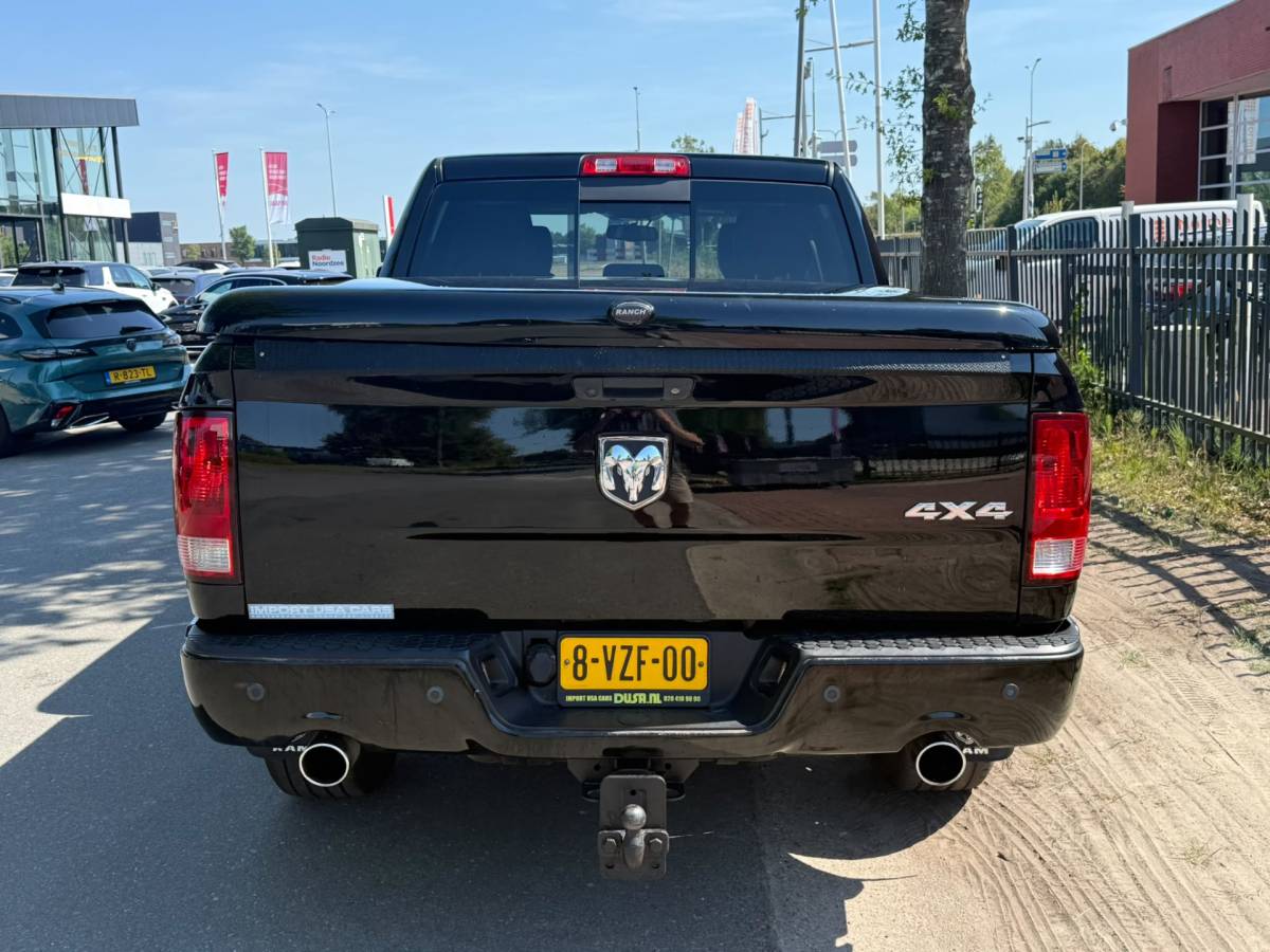 Dodge Ram 1500 Dodge Ram 1500 5.7 V8 Crew Cab 5’7 NIEUW BINNEN! | STOELVERKOEL. | STOEL + STUURVERW. | TREKHAAK | CAMERA | LEDER |