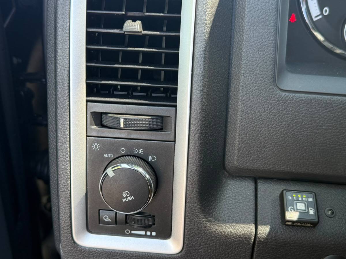 Dodge Ram 1500 Dodge Ram 1500 5.7 V8 Crew Cab 5’7 NIEUW BINNEN! | STOELVERKOEL. | STOEL + STUURVERW. | TREKHAAK | CAMERA | LEDER |