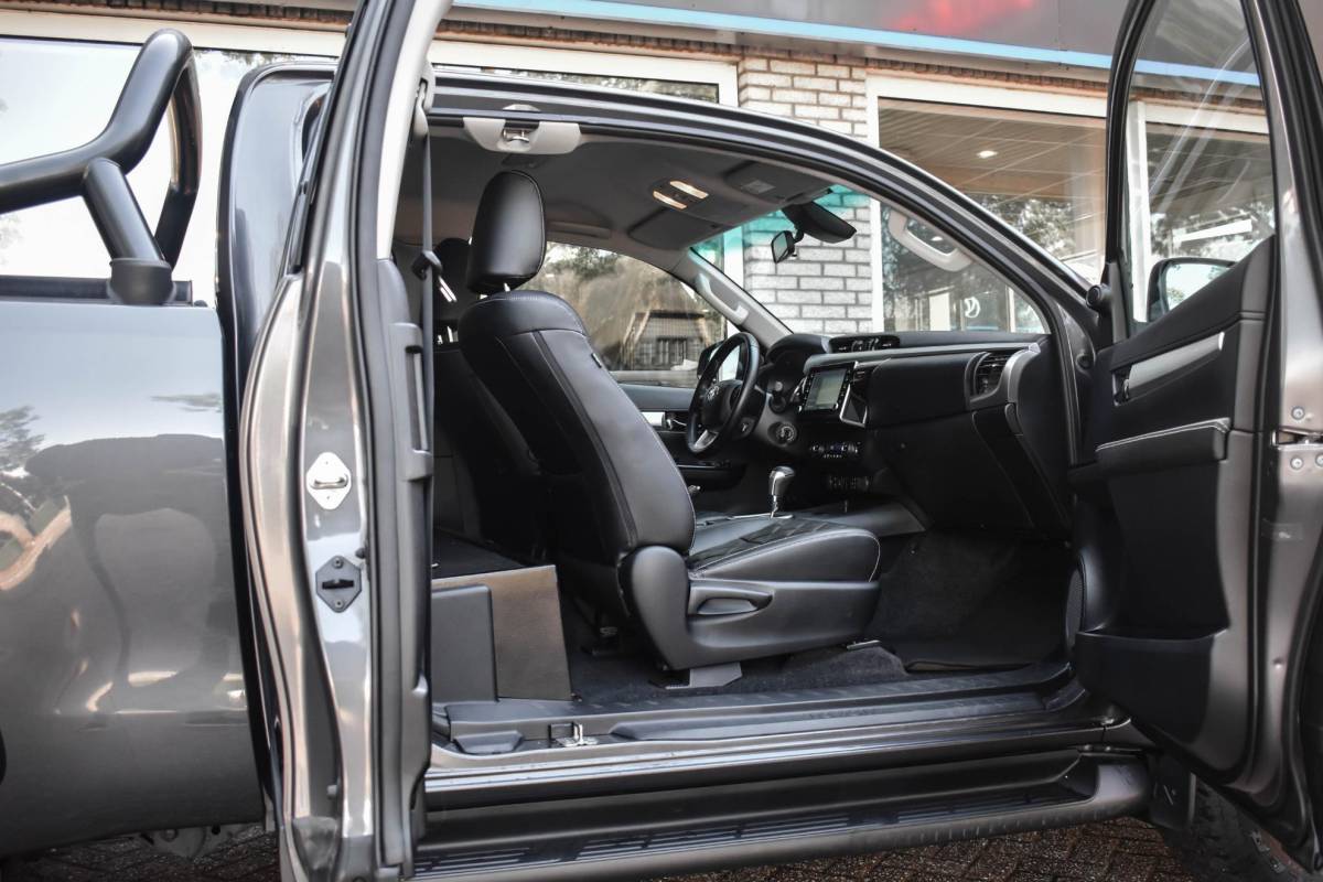 Toyota Hilux Toyota HiLux 2.4 D-4D Xtra Cab Professional Trekhaak NL Auto Le