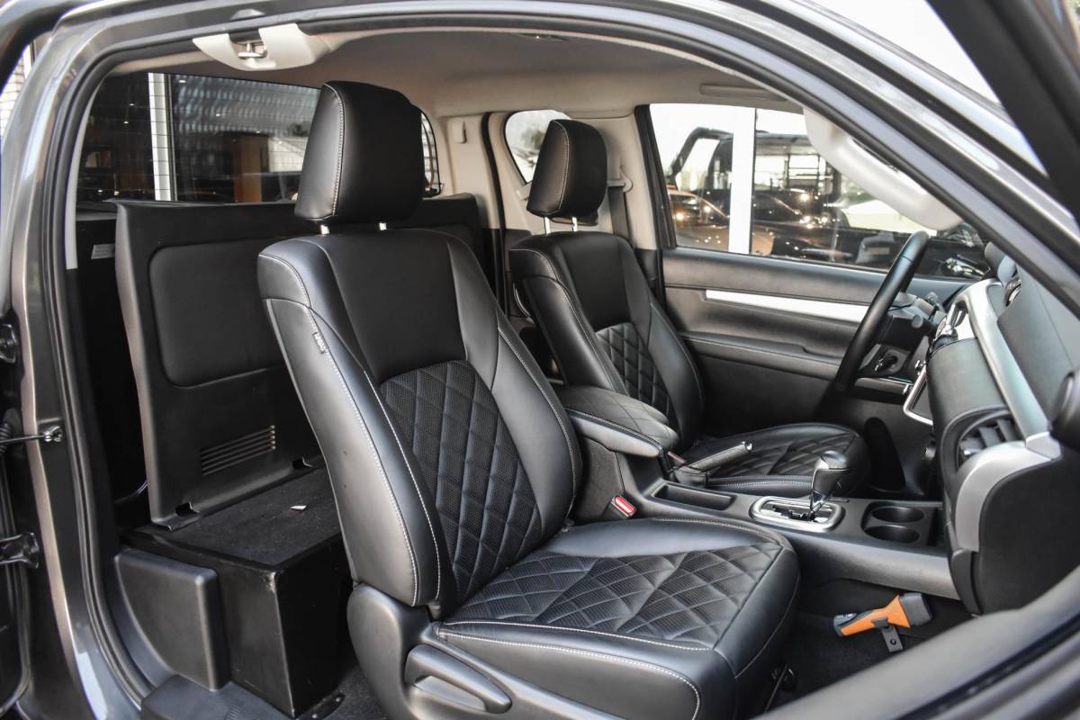 Toyota Hilux Toyota HiLux 2.4 D-4D Xtra Cab Professional Trekhaak NL Auto Le