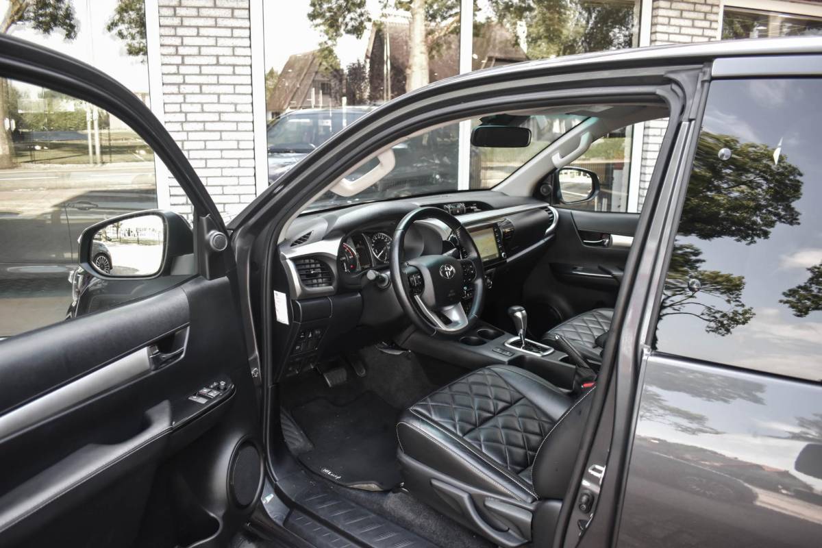 Toyota Hilux Toyota HiLux 2.4 D-4D Xtra Cab Professional Trekhaak NL Auto Le