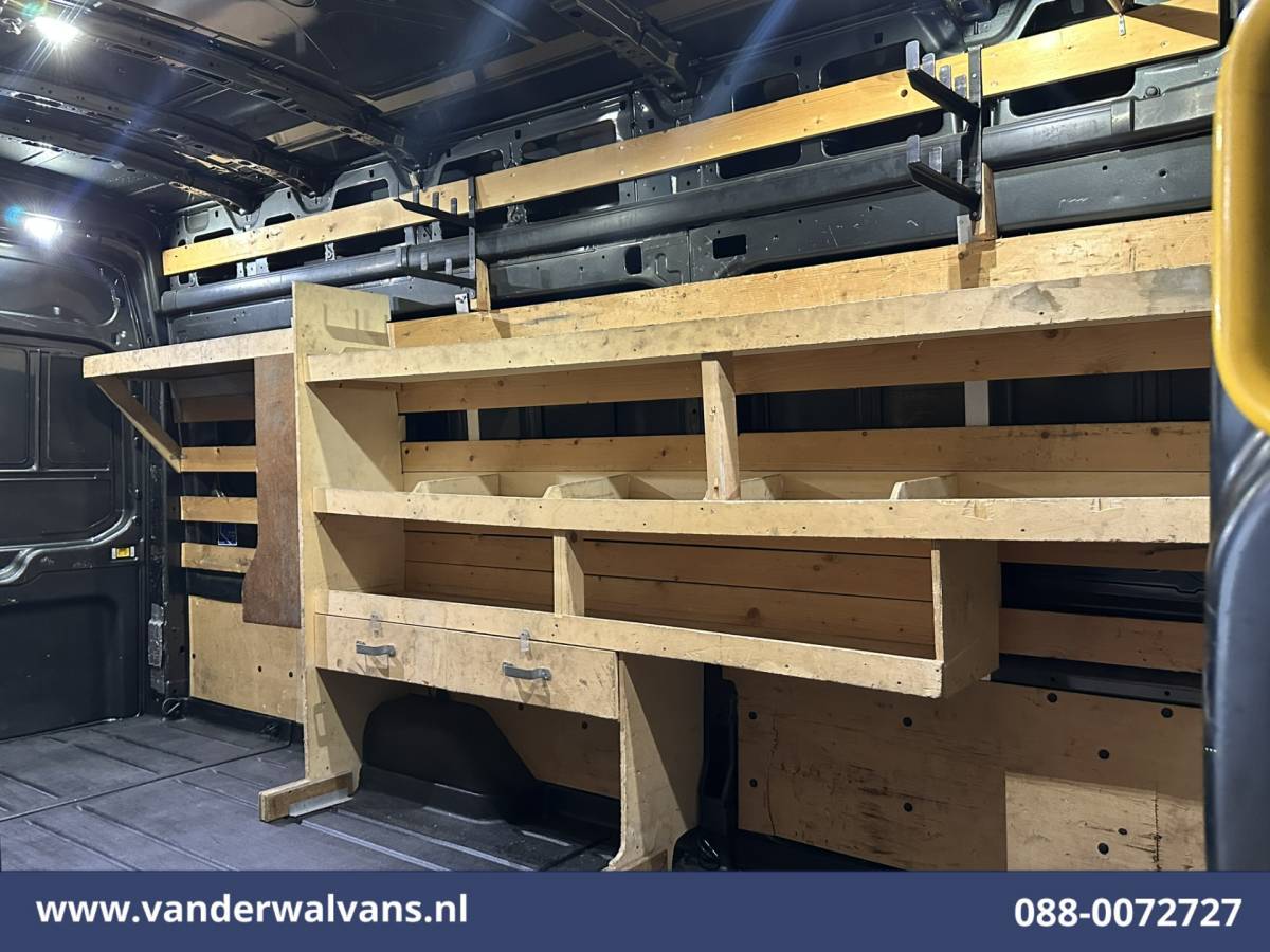 Ford Transit Ford Transit 2.2 TDCI L4H3 Airco | Camera | Navigatie | Cruisecontrol | Parkeersensoren 2800kg trekvermogen, Bijrijdersbank