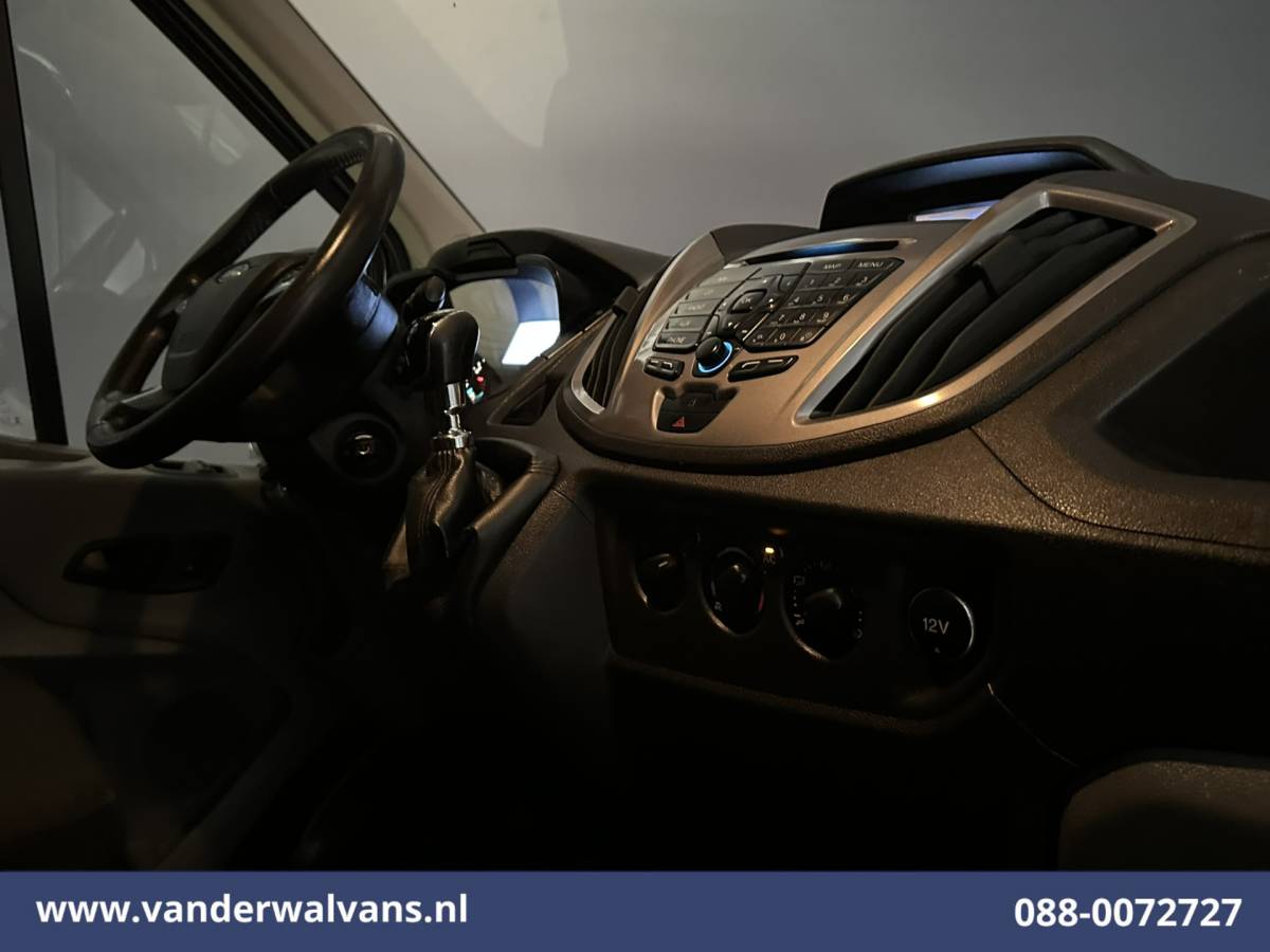 Ford Transit Ford Transit 2.2 TDCI L4H3 Airco | Camera | Navigatie | Cruisecontrol | Parkeersensoren 2800kg trekvermogen, Bijrijdersbank
