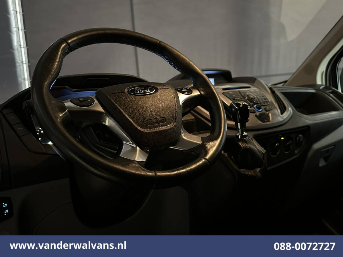 Ford Transit Ford Transit 2.2 TDCI L4H3 Airco | Camera | Navigatie | Cruisecontrol | Parkeersensoren 2800kg trekvermogen, Bijrijdersbank