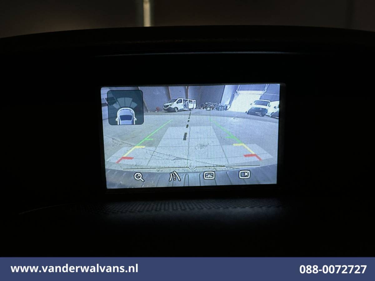 Ford Transit Ford Transit 2.2 TDCI L4H3 Airco | Camera | Navigatie | Cruisecontrol | Parkeersensoren 2800kg trekvermogen, Bijrijdersbank