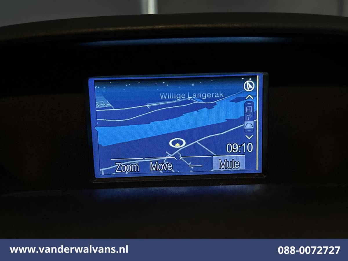 Ford Transit Ford Transit 2.2 TDCI L4H3 Airco | Camera | Navigatie | Cruisecontrol | Parkeersensoren 2800kg trekvermogen, Bijrijdersbank