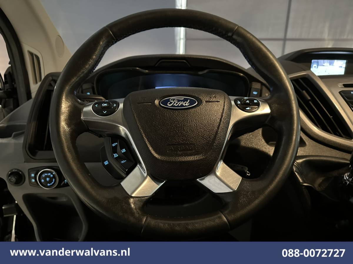 Ford Transit Ford Transit 2.2 TDCI L4H3 Airco | Camera | Navigatie | Cruisecontrol | Parkeersensoren 2800kg trekvermogen, Bijrijdersbank