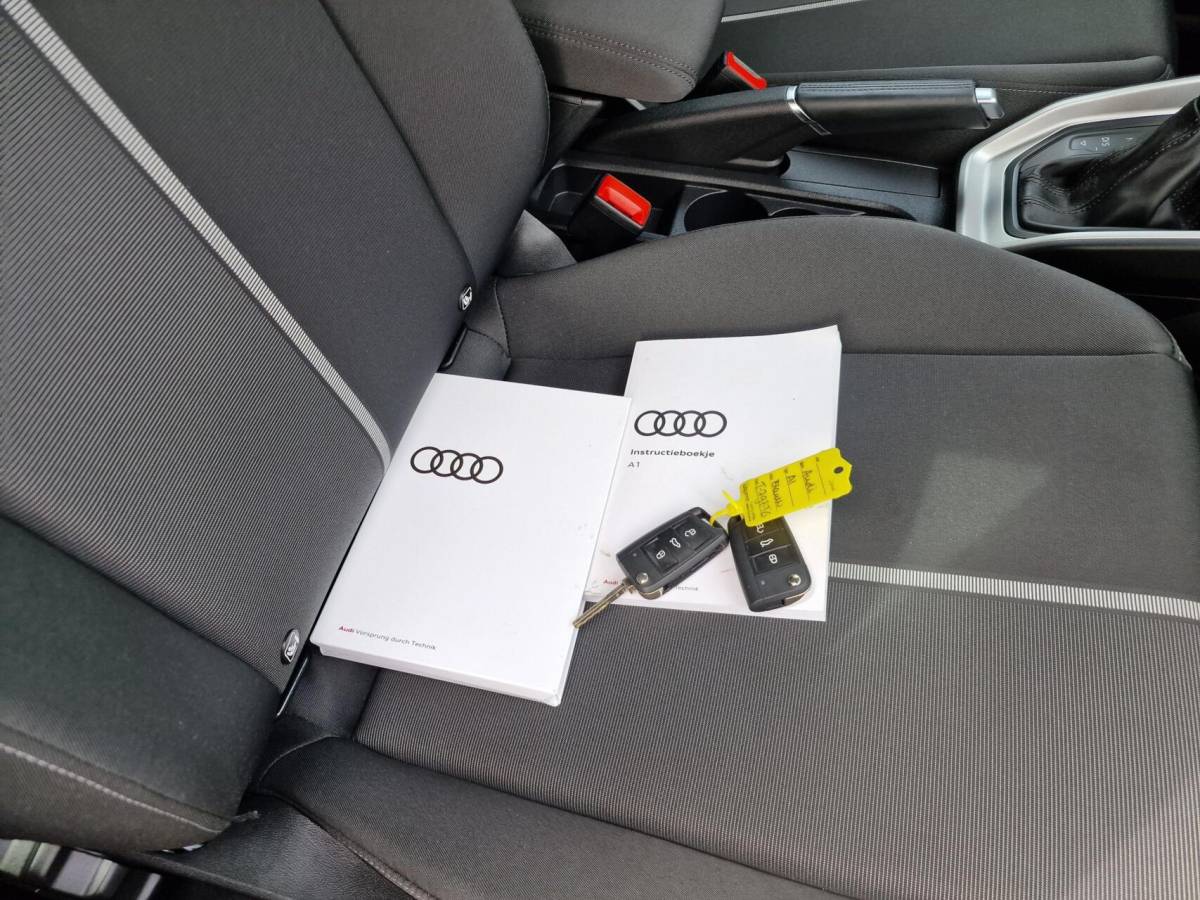 Audi A1 Audi A1 allstreet 30 TFSI Advanced edition|Automaat|21.682KM|ACC|Clima|Carplay|17-inch|