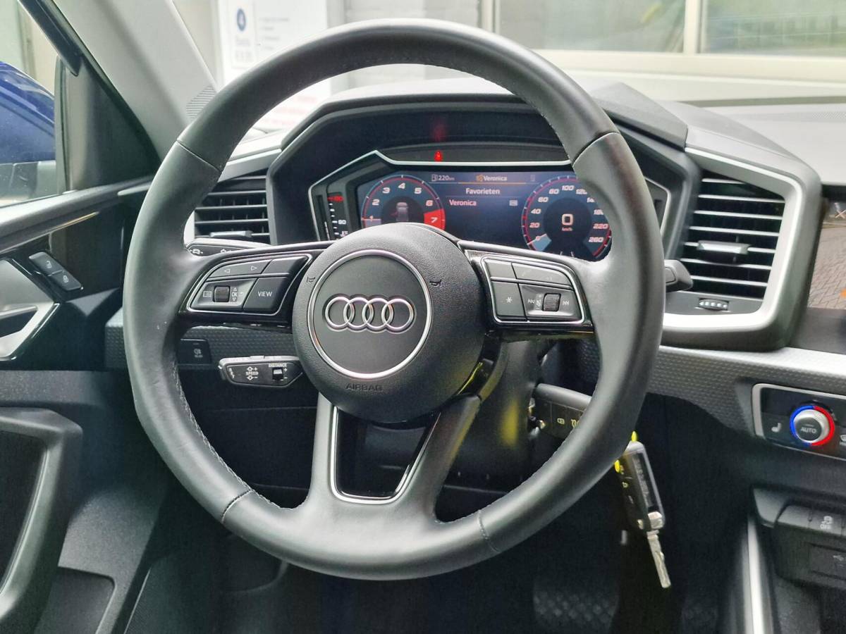 Audi A1 Audi A1 allstreet 30 TFSI Advanced edition|Automaat|21.682KM|ACC|Clima|Carplay|17-inch|