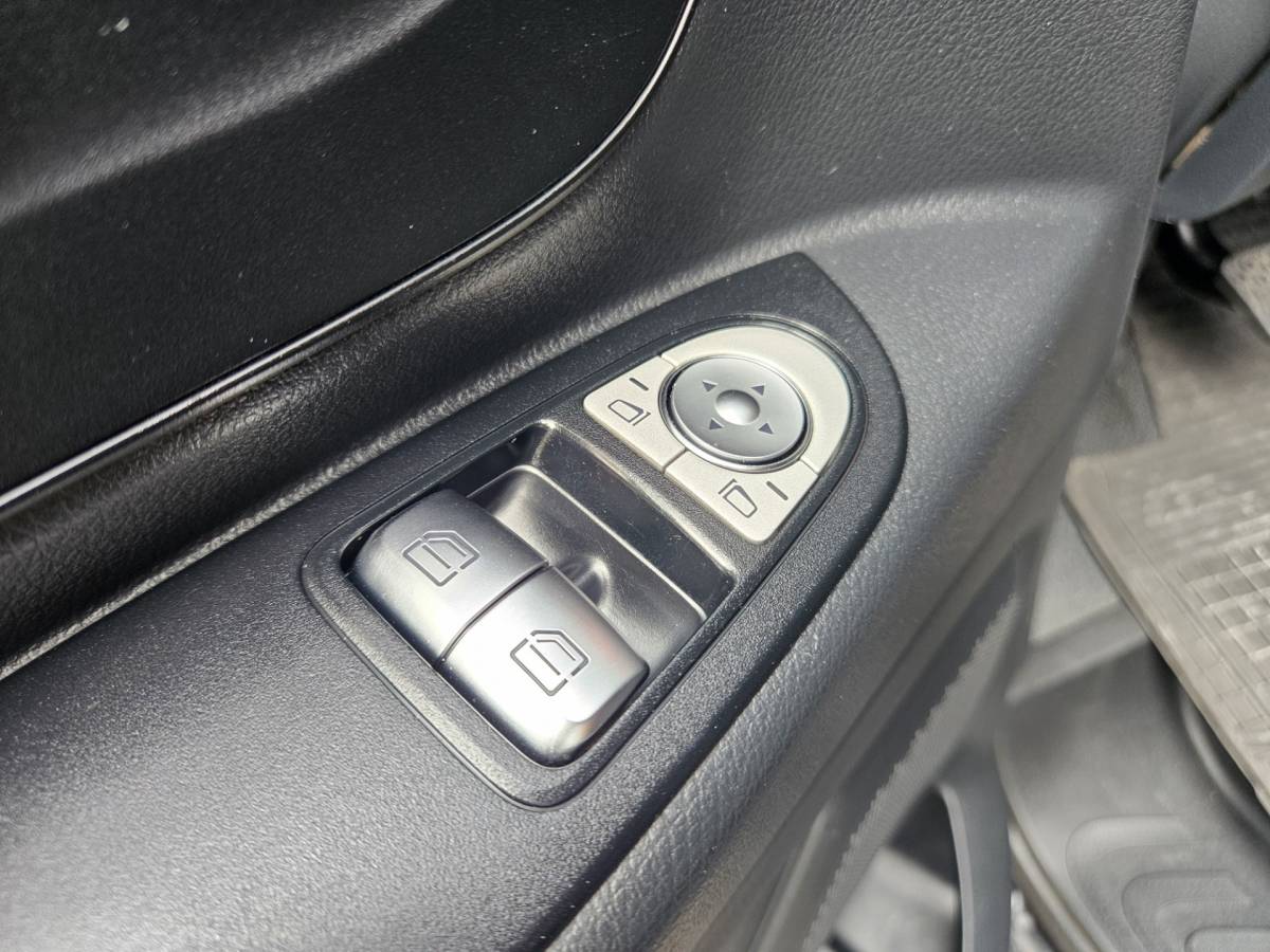 Mercedes-Benz Vito Mercedes-Benz VITO 114 CDI Lang Marge! Trekhaak! Nette Bus! Airco! Cruise Control! Camera!