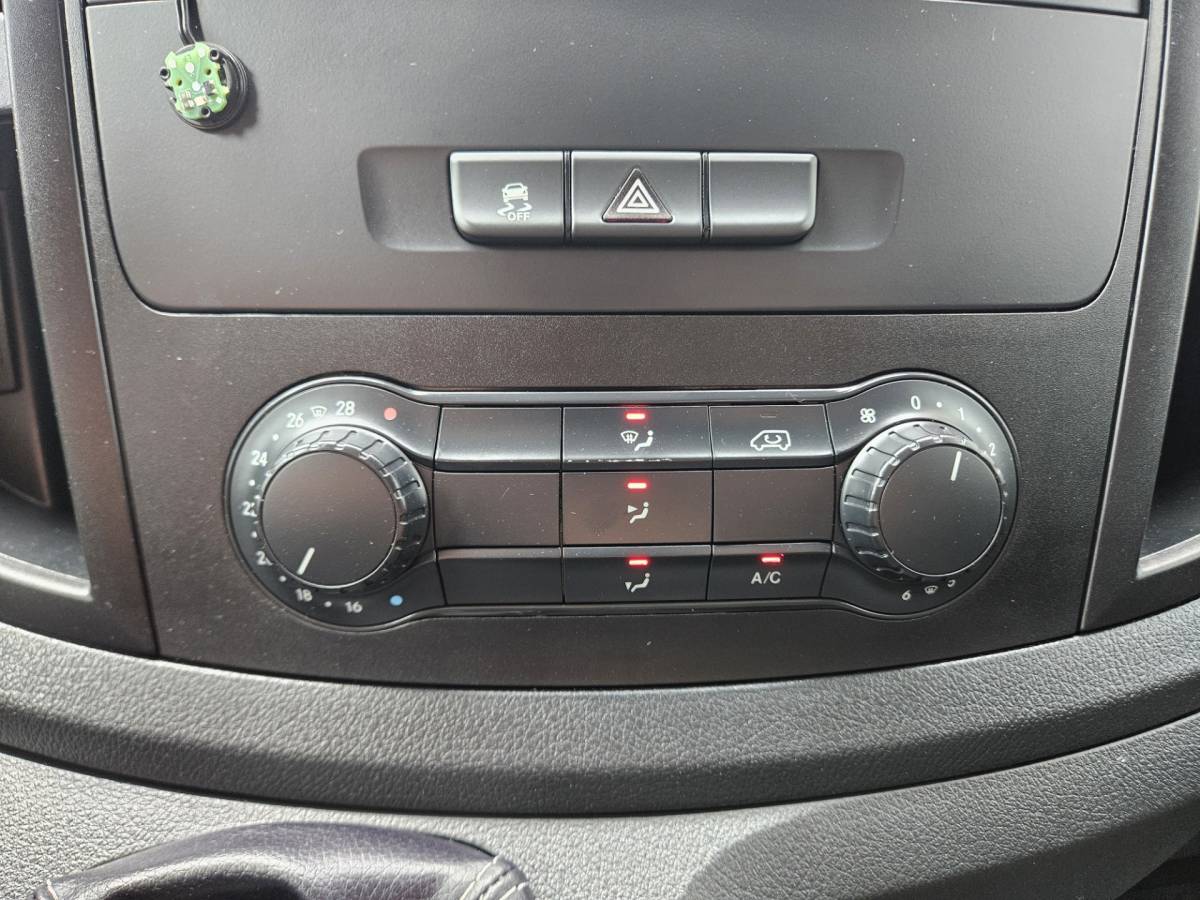 Mercedes-Benz Vito Mercedes-Benz VITO 114 CDI Lang Marge! Trekhaak! Nette Bus! Airco! Cruise Control! Camera!