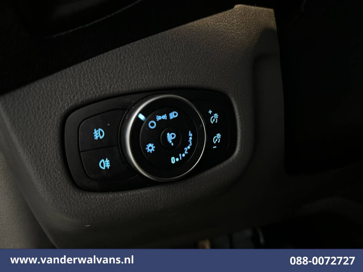 Ford Transit Connect Ford Transit Connect 1.5 EcoBlue L1H1 Euro6 Airco | Navigatie | Camera | Apple Carplay | Verwarmde voorruit Parkeersensoren