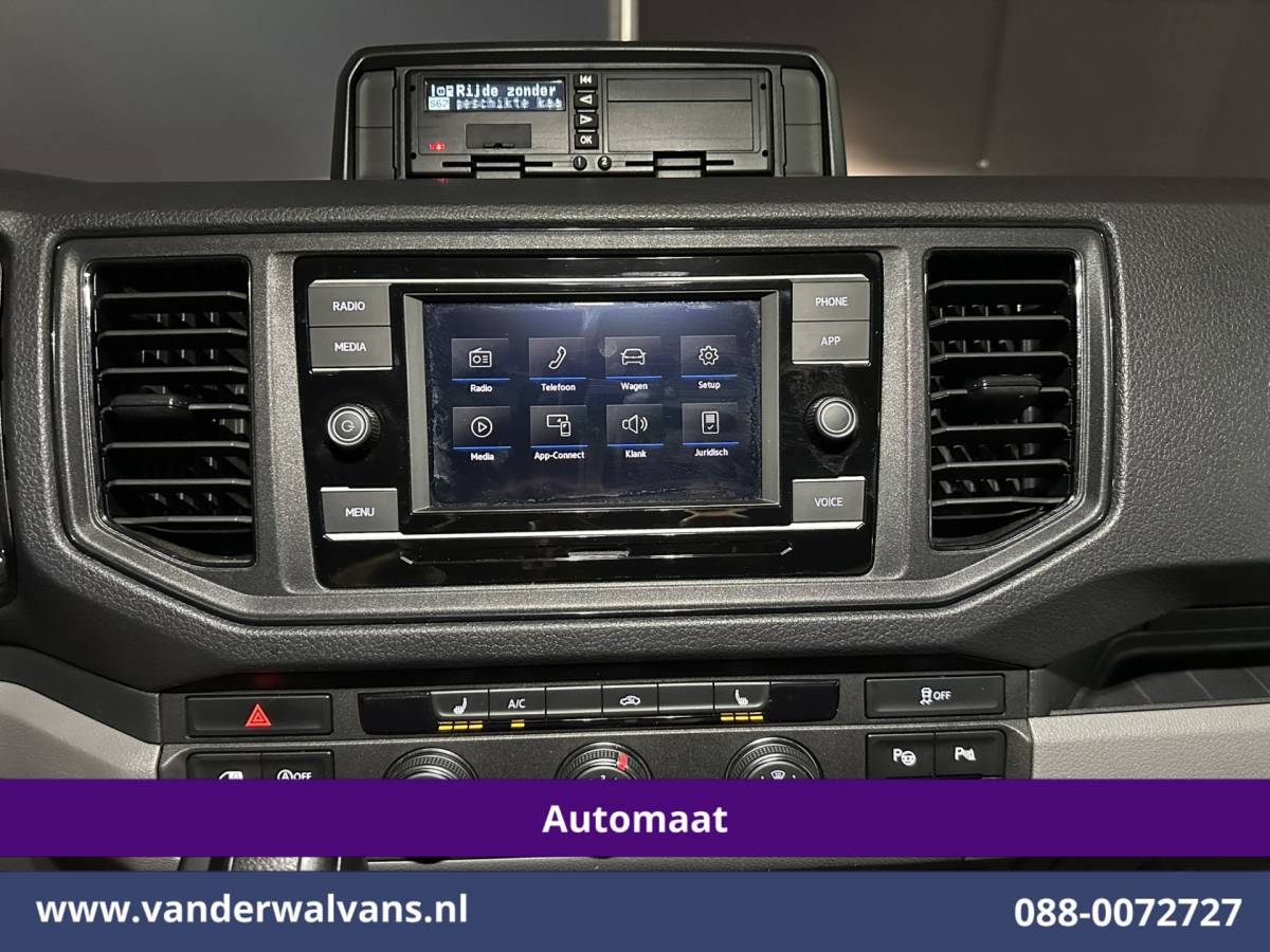Volkswagen Crafter Volkswagen Crafter 2.0 TDI 141pk Automaat L3H3 L2H2 Euro6 Airco | Camera | Apple Carplay | 3000kg Trekhaak | Adaptieve Cruisecontrol Android Auto, Chauffeursstoel, Parkeersensoren, Stoelverwarming, Tachograaf