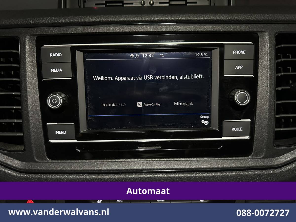 Volkswagen Crafter Volkswagen Crafter 2.0 TDI 141pk Automaat L3H3 L2H2 Euro6 Airco | Camera | Apple Carplay | 3000kg Trekhaak | Adaptieve Cruisecontrol Android Auto, Chauffeursstoel, Parkeersensoren, Stoelverwarming, Tachograaf