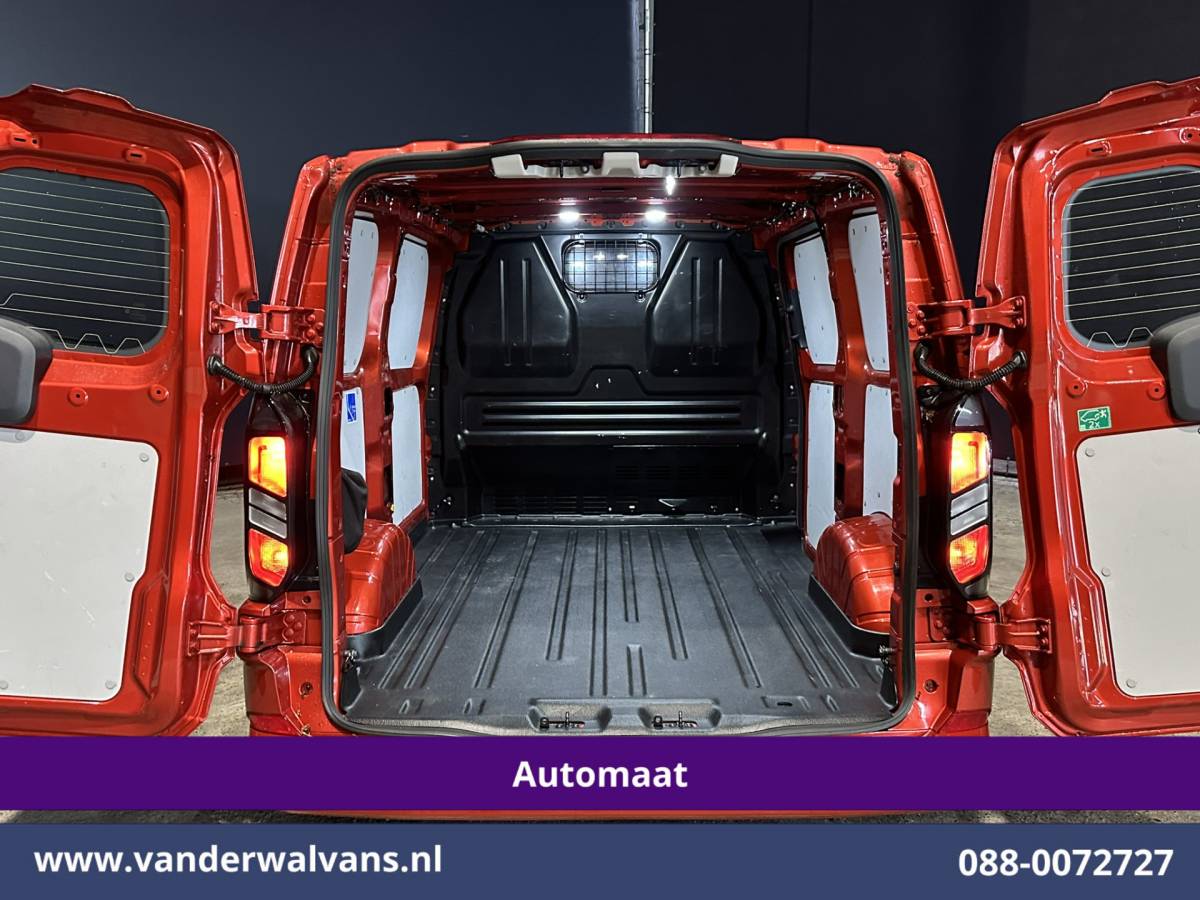 Ford Transit Custom Ford Transit Custom 2.0 TDCI 136pk Automaat L1H1 Euro6 Airco | Camera | Navigatie | LED | LM Velgen | Apple Carplay Android Auto, Stoelverwarming, Verwarmde voorruit, Parkeersensoren, Bijrijdersbank