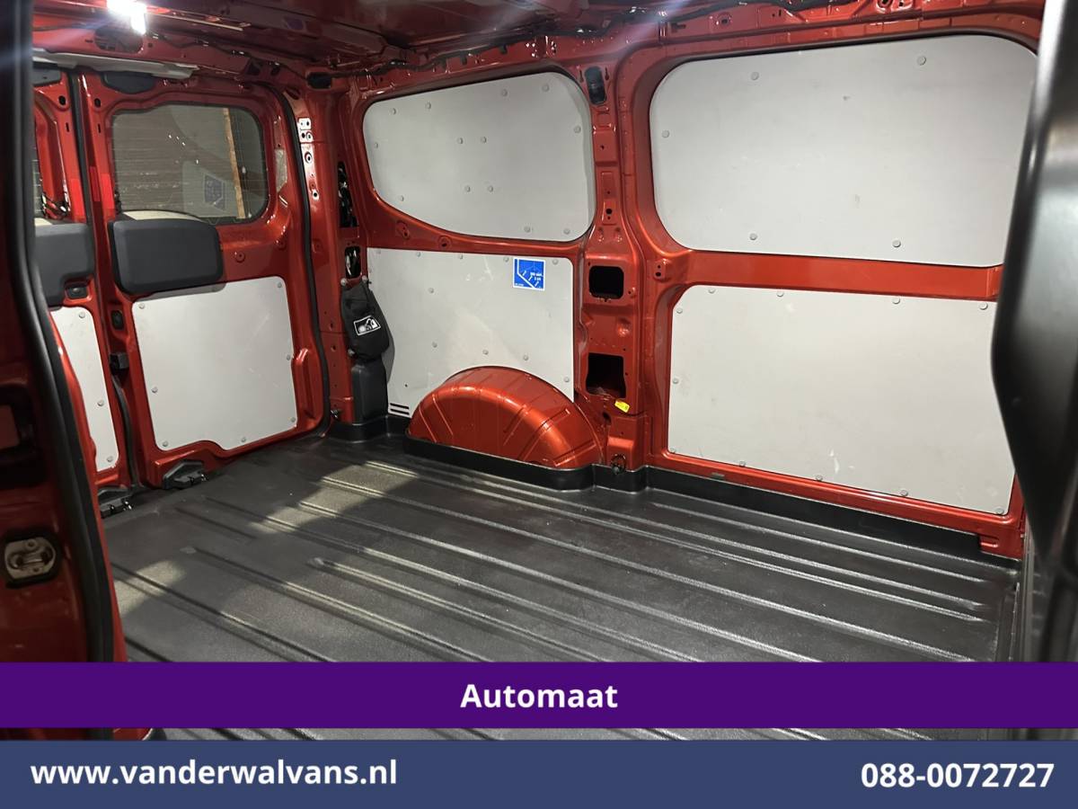 Ford Transit Custom Ford Transit Custom 2.0 TDCI 136pk Automaat L1H1 Euro6 Airco | Camera | Navigatie | LED | LM Velgen | Apple Carplay Android Auto, Stoelverwarming, Verwarmde voorruit, Parkeersensoren, Bijrijdersbank