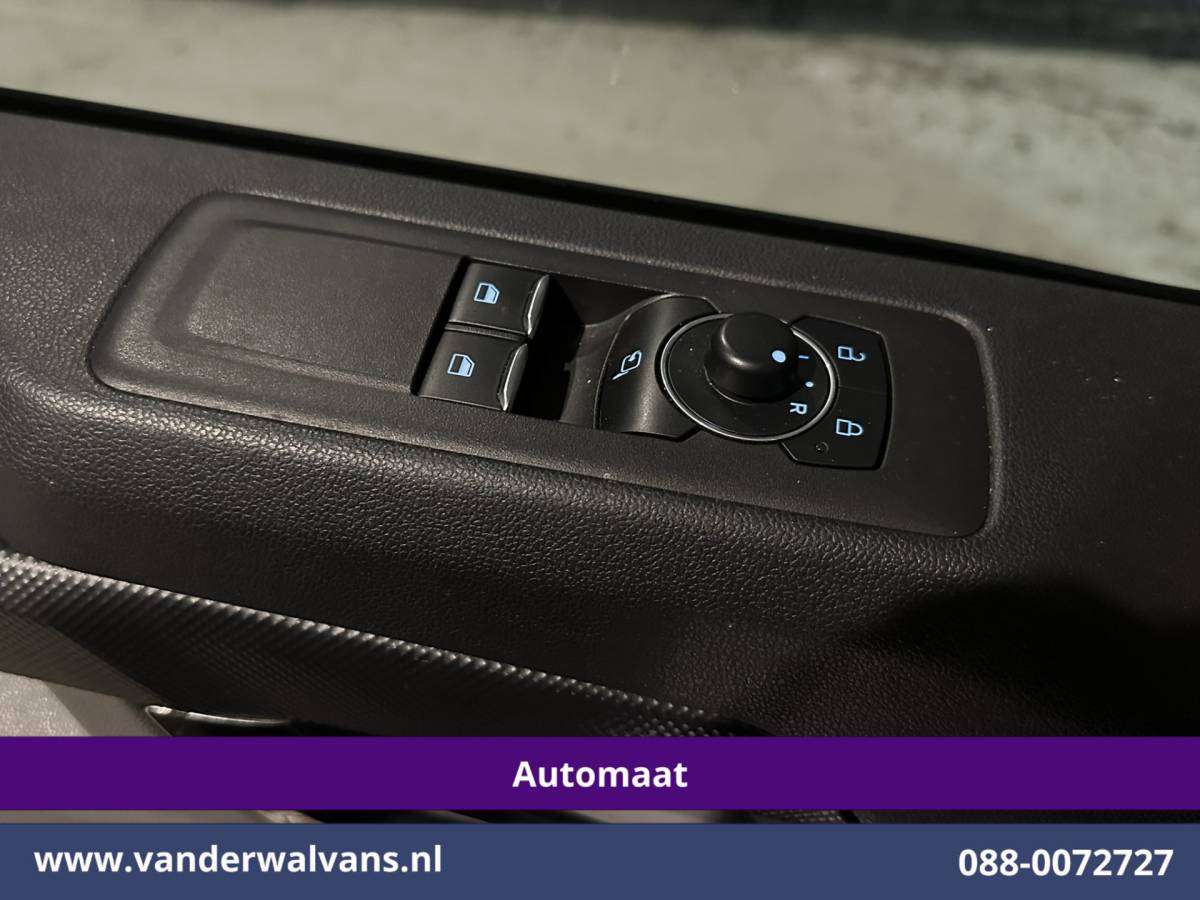 Ford Transit Custom Ford Transit Custom 2.0 TDCI 136pk Automaat L1H1 Euro6 Airco | Camera | Navigatie | LED | LM Velgen | Apple Carplay Android Auto, Stoelverwarming, Verwarmde voorruit, Parkeersensoren, Bijrijdersbank