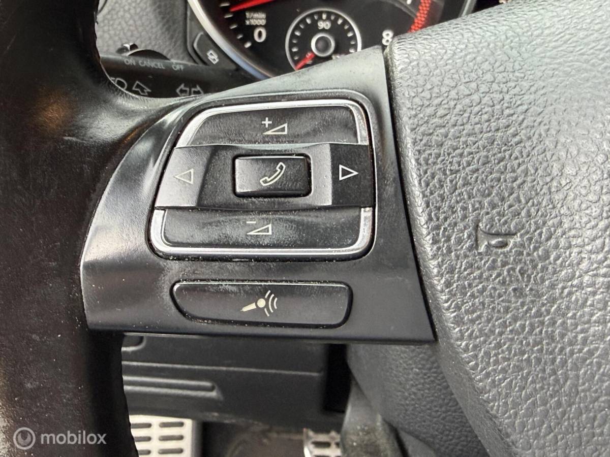 Volkswagen Golf Volkswagen Golf 1.4 TSI Highline GTI Led Xenon BT Audio Cruise Navi