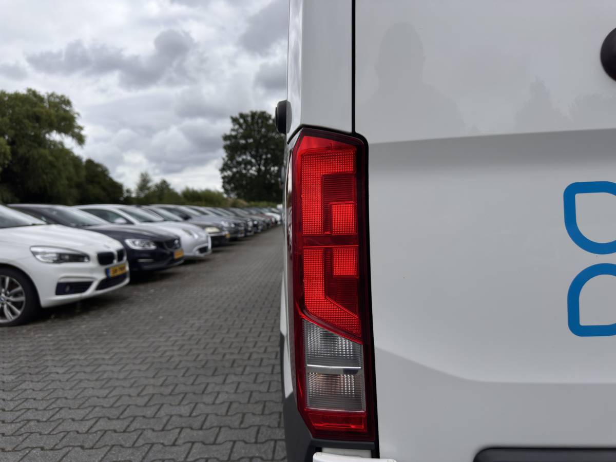 MAN eTGE Man eTGE Basis 36 kWh L3 H3 (2-Fase) {Soh-88%} Aut. *HEATPUMP | NAVI-FULLMAP | AIRCO | CRUISE | 3-PERS | CAMERA | HEATED-ERGO-SEATS | PDC | DAB | WIFI | FULL-LED | CCS-FASTLOADER*