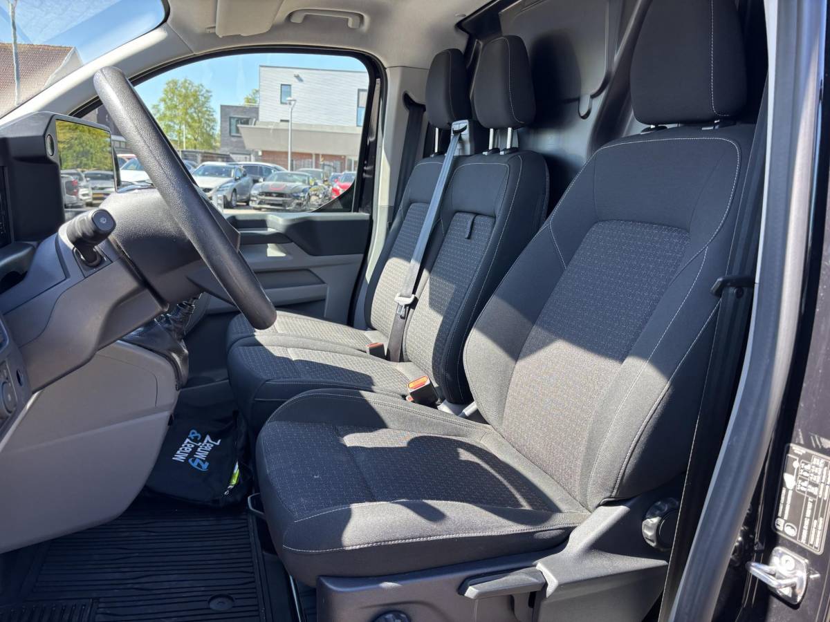 Ford Transit Custom Ford Transit Custom 320 2.0 TDCI L2H1 Trend | SCI | 33.700 KM | Trekhaak | Winterpack | Achteruitrijcamera | Adaptieve Cruise Control |