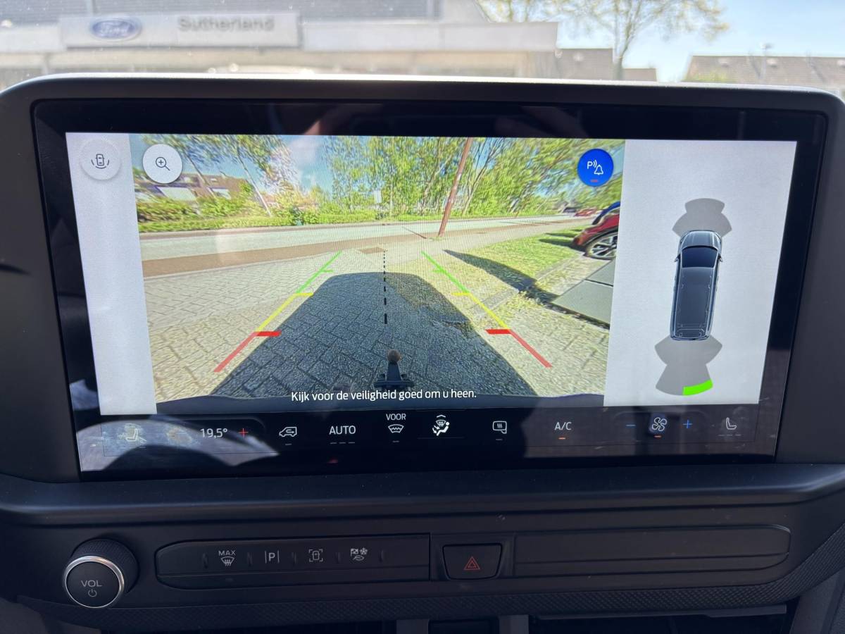Ford Transit Custom Ford Transit Custom 320 2.0 TDCI L2H1 Trend | SCI | 33.700 KM | Trekhaak | Winterpack | Achteruitrijcamera | Adaptieve Cruise Control |