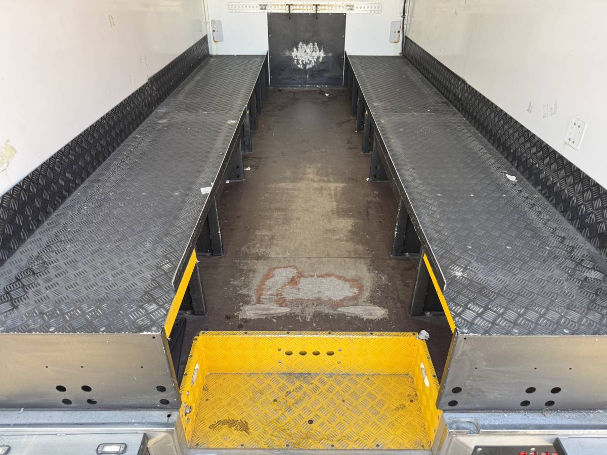 Renault Master Renault Master Plancher T35 2.3 DCI 150PK Lowliner Bakwagen Airco Cruise Control Camera Foodtruck Meubelbak Paardenwagen