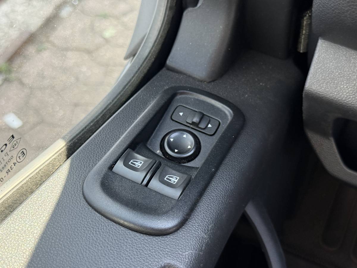 Renault Master Renault Master Plancher T35 2.3 DCI 150PK Lowliner Bakwagen Airco Cruise Control Camera Foodtruck Meubelbak Paardenwagen