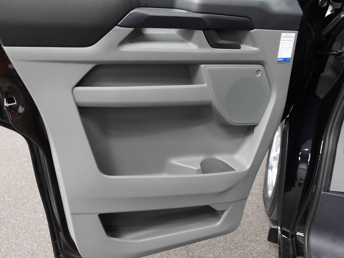 Ford Transit Custom Ford Transit Custom 300 2.0 TDCI L2H1 Trend NIEUW MODEL Automaat | Navigatie | Airco | Cruise control | Parkeer sensoren | Camera | Trekhaak